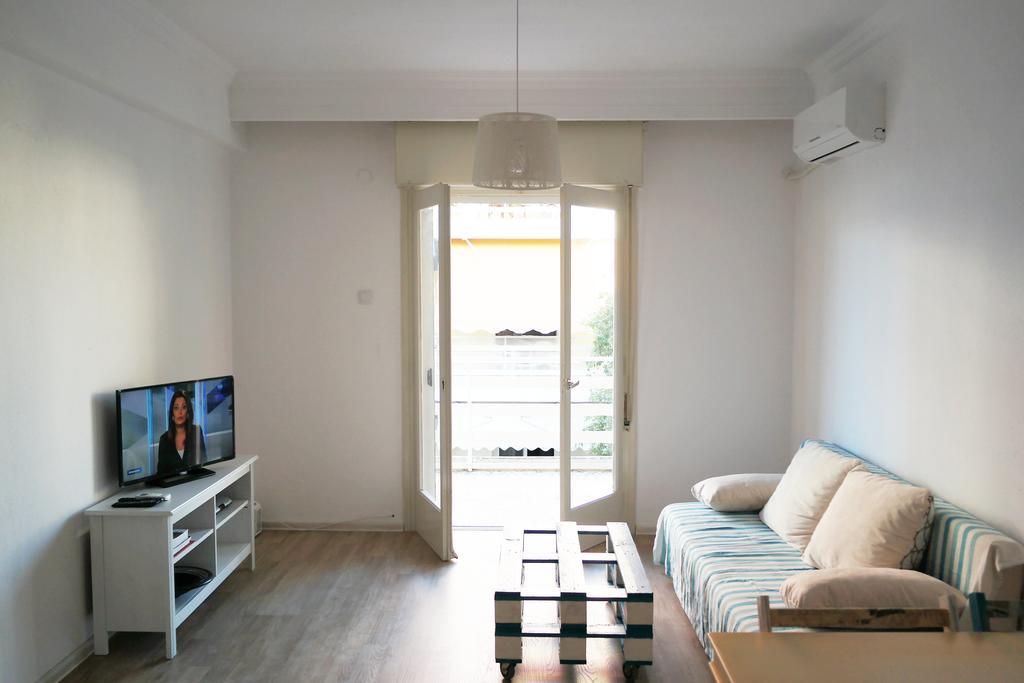 Holiday Apartment Sombrero Nea Peramos  Luaran gambar